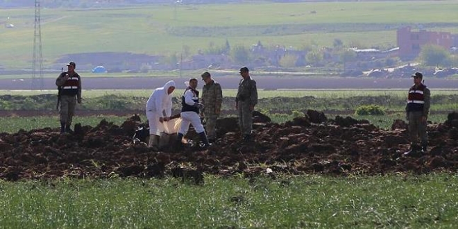 Yayladağı kırsalına top mermisi düştü