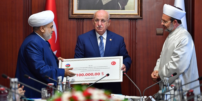 Azerbaycan halkı, şehitler için 100 bin dolar gönderdi