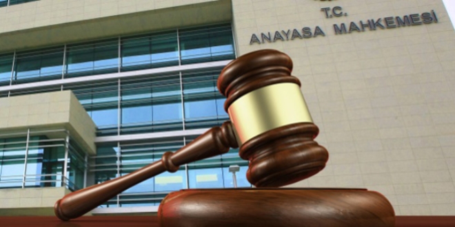 AYM, 2 ihraca dair gerekçeli kararını açıkladı