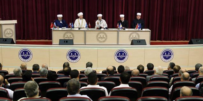 Görmez: FETÖ'nün saldırıları önce Diyanet ile başladı
