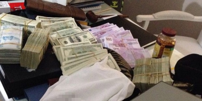 �i�k�fte deposundan 'Himmet' paras� ��kt�