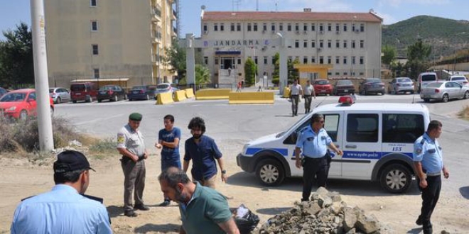 Aydın'da çok sayıda doküman ve toprağa gömülü bilgisayar ele geçirildi