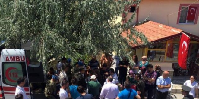 Uzman Erbaş Yiğit'in Isparta'daki ailesine acı haber ulaştı