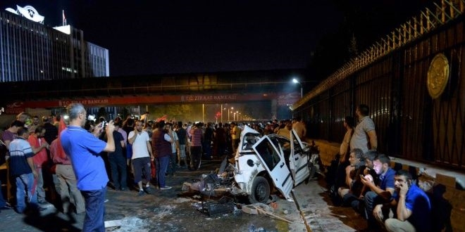 FETÖ'cüler bardaktaki çaylarını bile bırakıp kaçmış
