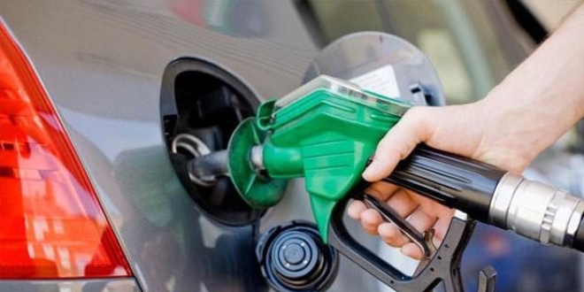 Benzine 5 kuruş zam yapıldı