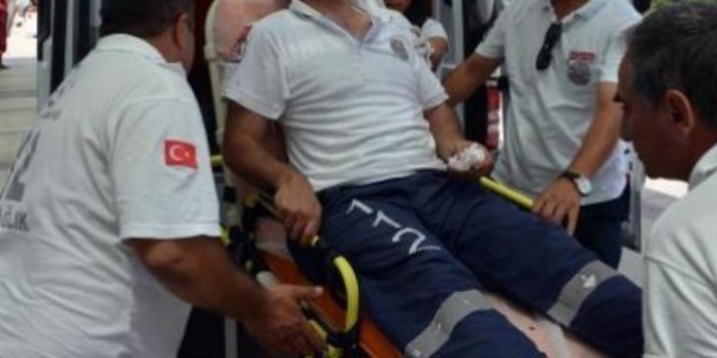 Şanlıurfa'da ambulans şoförünü darp ettiler