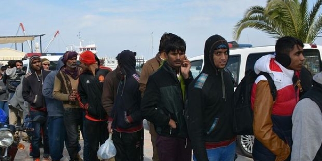 Kırklareli'nde 64 sığınmacı ve kaçak yakalandı