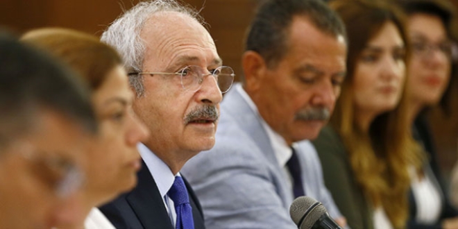 Kılıçdaroğlu: Yazarlar ve sanatçılar Türkiye'nin geleceğinin güvencesi