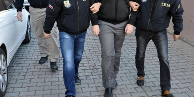 Sakarya'da gözaltına alınan 22 emniyet mensubu adliyeye çıkarıldı