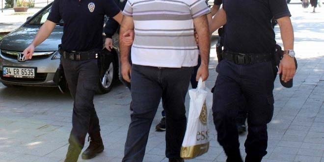Adana'da 3 savcı ile 3 hakim gözaltına alındı