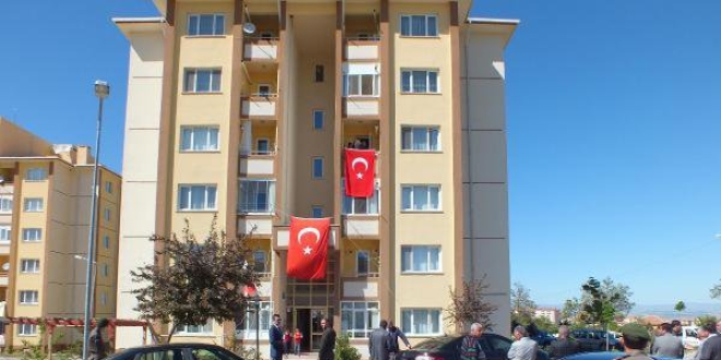Şehit polis memuru Polat'ın, babaevine acı haber ulaştı