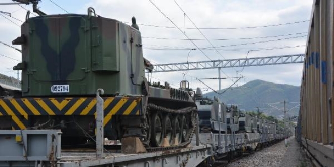 Bilecik'te tren garında bekletilen askeri araçlar teslim edilecek