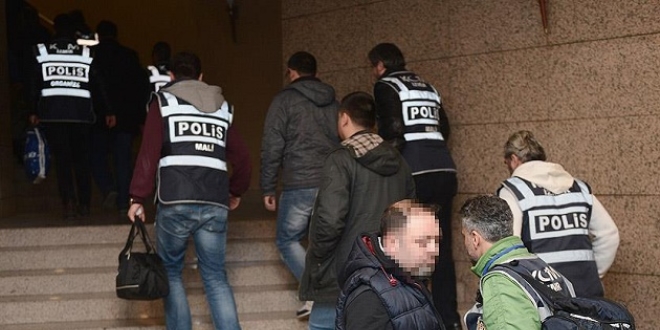 Sakarya'da adliyeye sevk edilen 3 asker tutuklandı