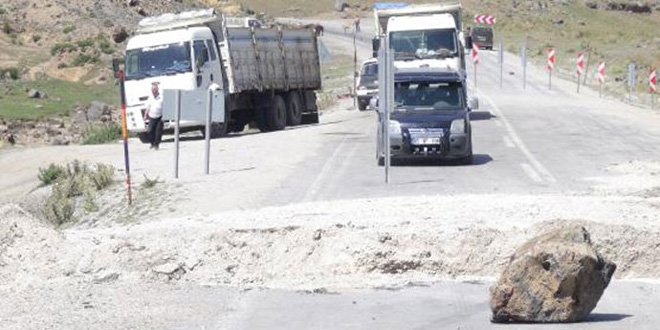 Do�ubayaz�t- �ald�ran yolu ula��ma kapat�ld�