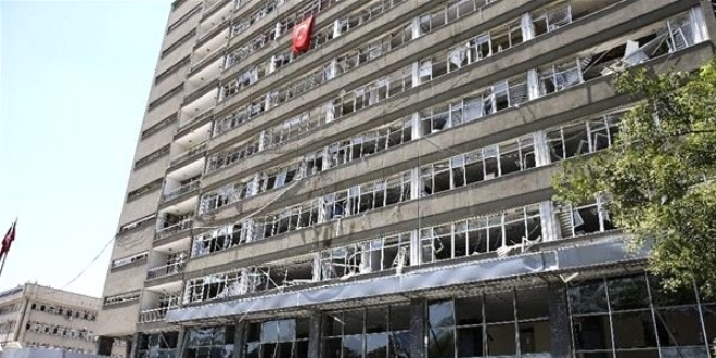 Ankara Emniyet'inde durdurulan hizmetler yeniden balad