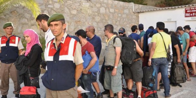 Hatay sınırında 48 kaçak yakalandı
