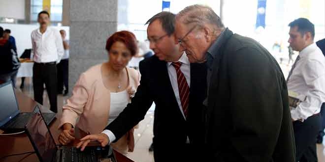 Hurdac�, 72 ya��nda �niversiteyi kazand�