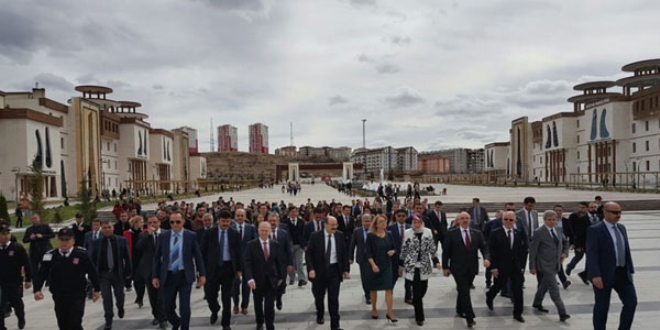 YÖK'ün, disiplin soruşturmasında yetki eksiği var