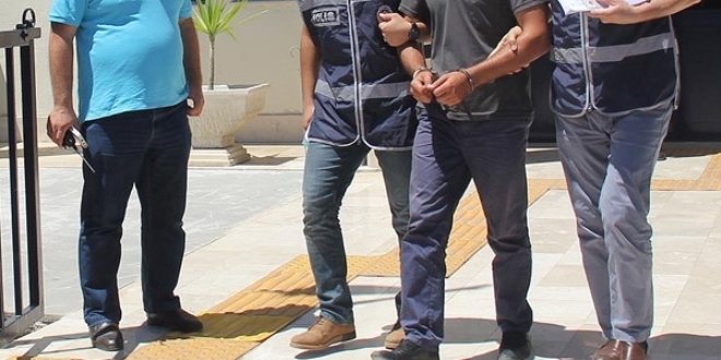 Erzurum'da 4 adliye personeli tutukland