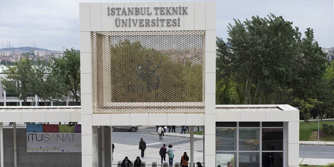 Lojistikciler diplomalarını aldı