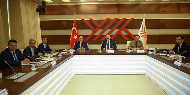 YÖK Başkanı Saraç, MHP milletvekilleriyle bir araya geldi