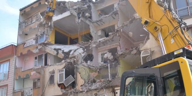 'Kamusal denetim ile deprem risklerinden kaçınabiliriz''