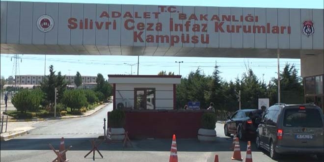 Cezaevlerinden tahliyeler başladı