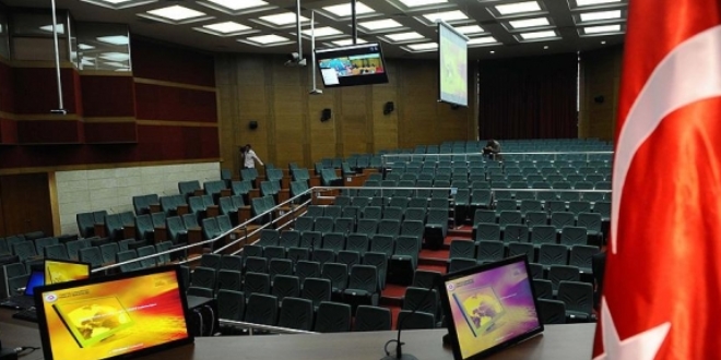 Ankara'da gözaltına alınan 30 hakim ve savcı tutuklandı