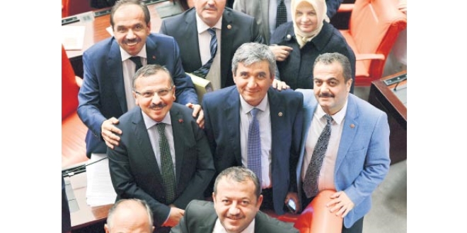 'Ön tarafı çekiyorsun, bizi de çek'