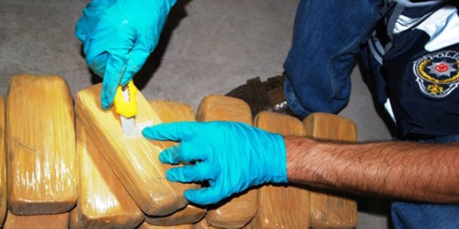 Kocaeli'de 141 kilogram eroin yakaland�
