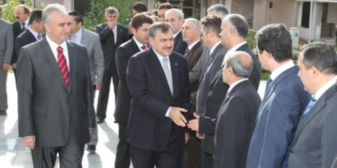 Bakan Eroğlu Bartın'da sel ile ilgili incelemelerde bulundu