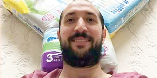 Kahraman polis g�z�n� a�ar a�maz k�z� sordu