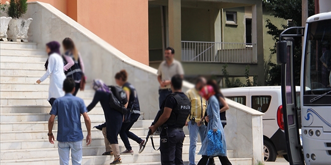Karatekin Üniversitesinde 29 personel açığa alındı
