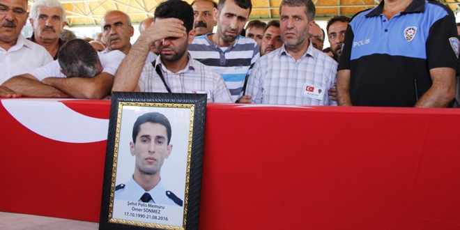 Şehit polis memuru Sönmez, Elazığ'da toprağa verildi