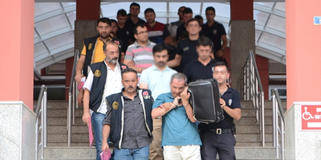 Kocaeli'de eski Vali Yardmcs ve 8 kii tutukland