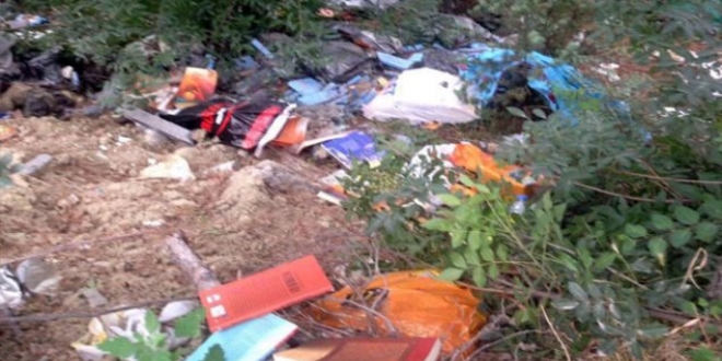 Kırklareli'de arazide FETÖ'ye ait kitaplar bulundu