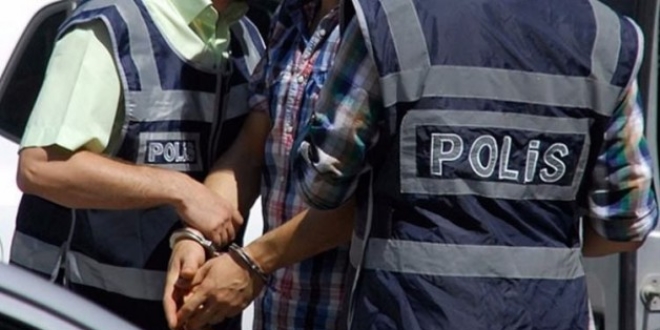 Bursa'da, retmenlerin de olduu 5 kii tutukland