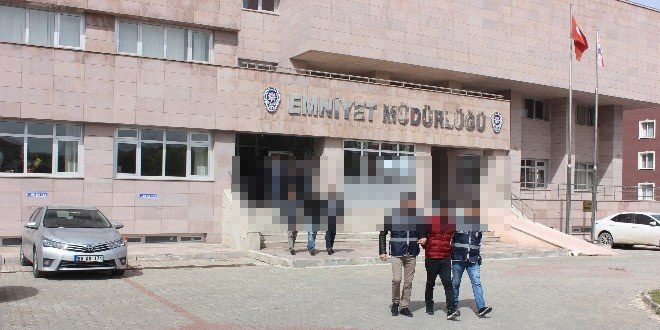 Yozgat'ta 11 polis tutukland
