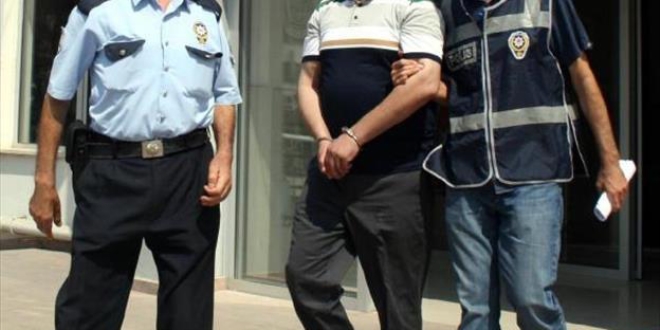 Adıyaman'da öğretmenlerin de olduğu 10 kişi tutuklandı