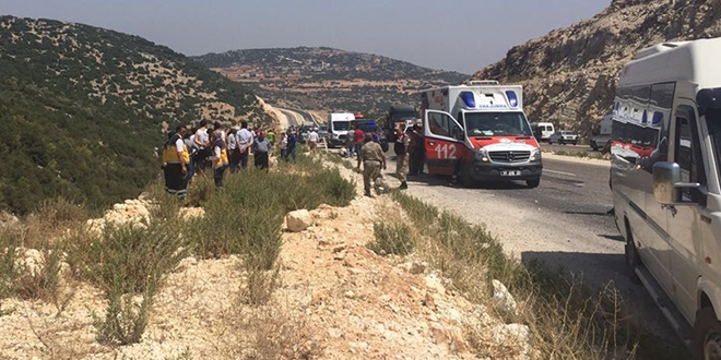 Hatay'da minibüs şarampole devrildi: 8 ölü, 18 yaralı