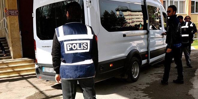 Kütahya'da 14 emniyet mensubu gözaltına alındı