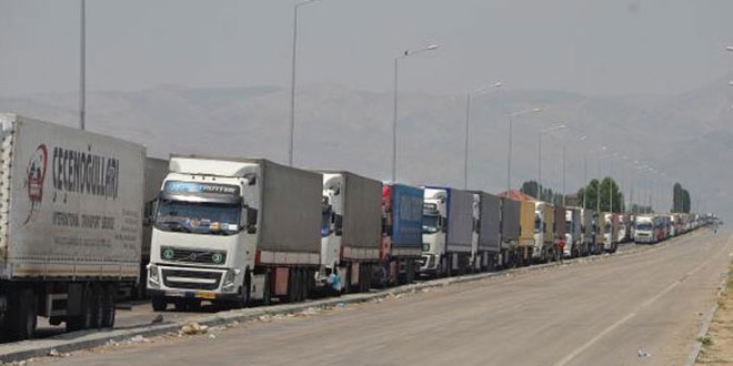 Gürbulak sınır kapısında 15 kilometrelik kuyruk