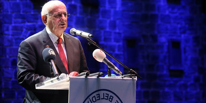 'Bir eşkıya benim liseli gencimin yakasında olamaz'