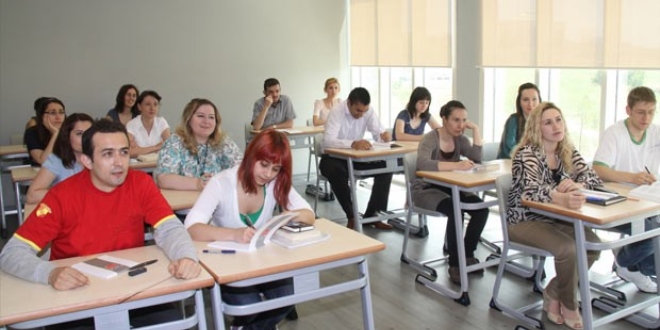 Üniversitelerde eğitim, bayram sonrası başlayacak