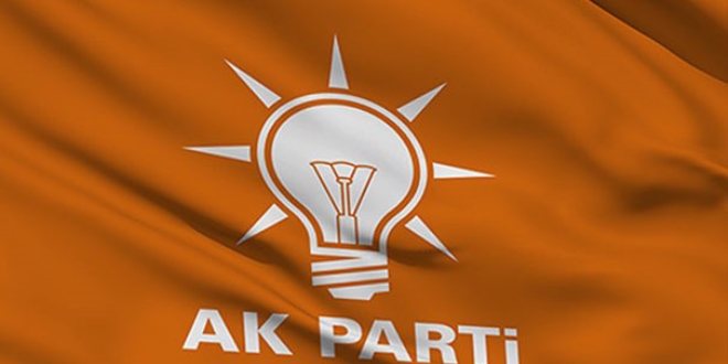 AK Parti tm eski bakanlarn yemee ard, bunlar hari