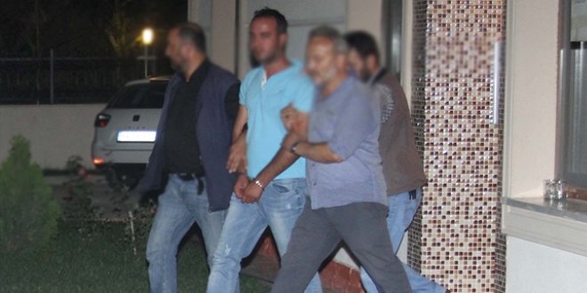 Polis, kayınpederini öldürdü, eşiyle kayınvalidesini yaraladı