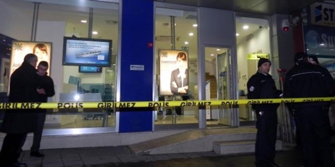 Antalya'da bankadan soygun giri�imi