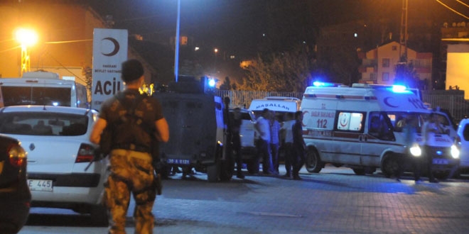 Tatvan'da polis kontrol noktasna roketatarl saldr