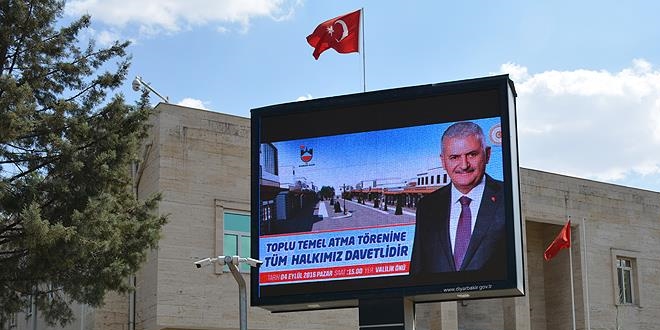 Diyarbakır'da Başbakan Yıldırım heyecanı