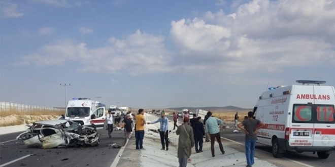 Afyonkarahisar'da trafik kazası: 5 ölü, 4 yaralı
